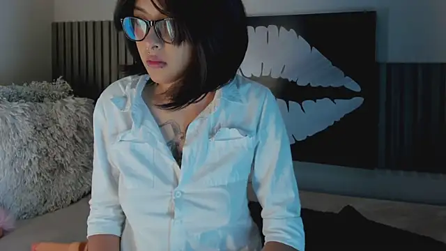 Blue Sixx online show from 10.04.25