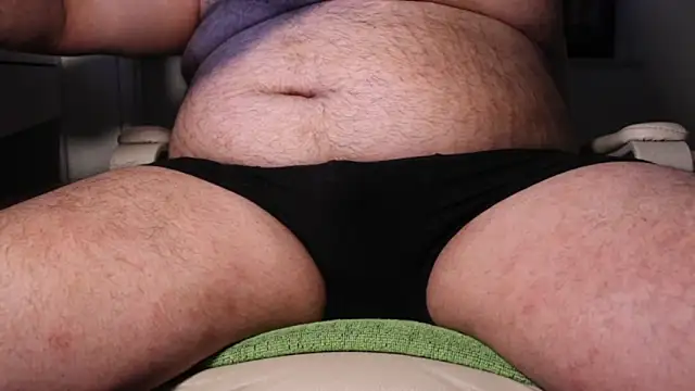 Snapshot of adrisumi chatting on 10.25.25 adrisumi online show from 10.25.25