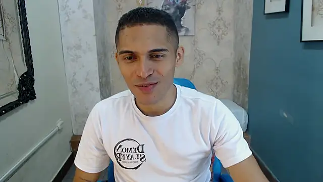 Snapshot of Derek_Storm_ chatting on 11.14.25 Derek Storm online show from 11.14.25