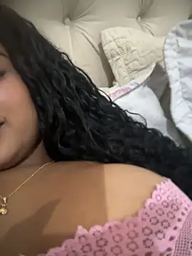 Snapshot of bianca090 chatting on 10.25.25 bianca090 online show from 10.25.25