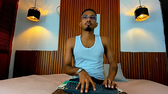 Darwin mayo online show from 11.05.25