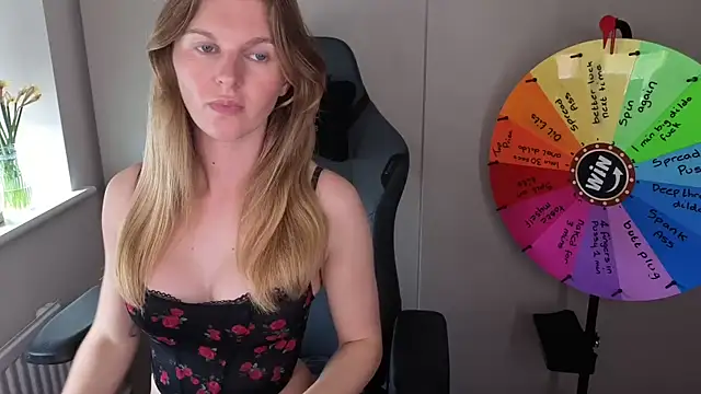 Lilly-Luscious online show from 04.14.26