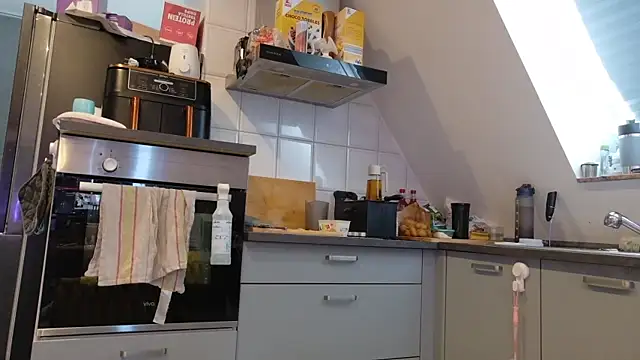 SweetTeenGirl online show from 10.10.25