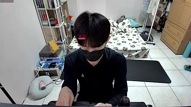 Snapshot of Kerberos_999 chatting on 11.16.25 Kerberos 999 online show from 11.16.25