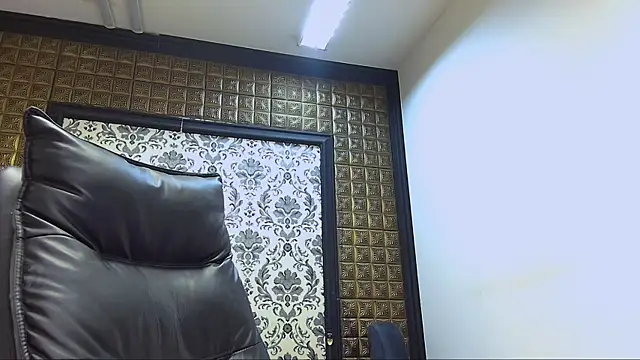 LissaBigTitts online show from 11.24.25