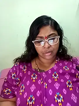 Snapshot of zara-mallus chatting on 09.08.25 zara-mallus online show from 09.08.25