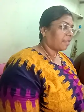 Snapshot of zara-mallus chatting on 09.16.25 zara-mallus online show from 09.16.25