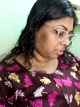 Snapshot of zara-mallus chatting on 09.17.25 zara-mallus online show from 09.17.25