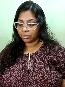 Snapshot of zara-mallus chatting on 09.21.25 zara-mallus online show from 09.21.25
