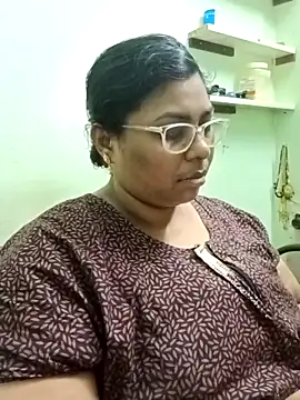 Snapshot of zara-mallus chatting on 09.28.25 zara-mallus online show from 09.28.25