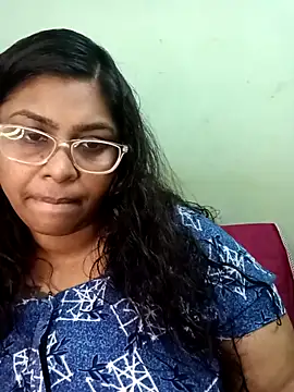 Snapshot of zara-mallus chatting on 10.03.25 zara-mallus online show from 10.03.25