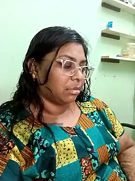 Snapshot of zara-mallus chatting on 10.07.25 zara-mallus online show from 10.07.25