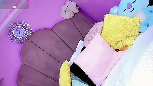 Snapshot of ShantyMillan chatting on 03.09.26 ShantyMillan online show from 03.09.26