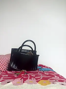 amandaaasilvaa online show from 11.19.25