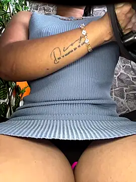 Liulee2 online show from 09.12.25