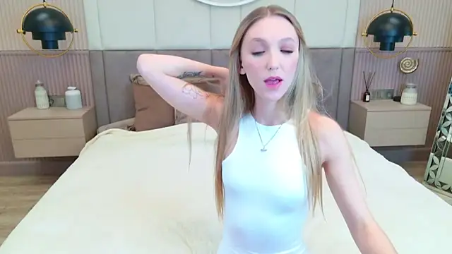 KellyBradford online show from 10.03.25