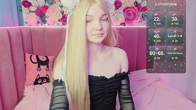 AnimeAlica18 online show from 10.31.25