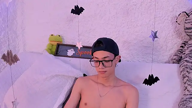 thiago kinghot online show from 10.10.25