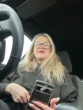 SuzieSub online show from 02.02.26