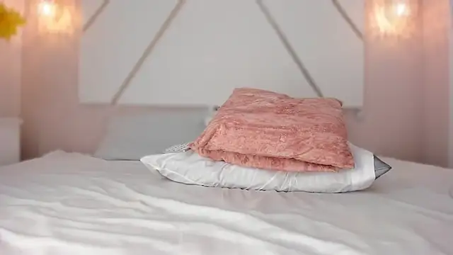 isabellashine online show from 04.16.26