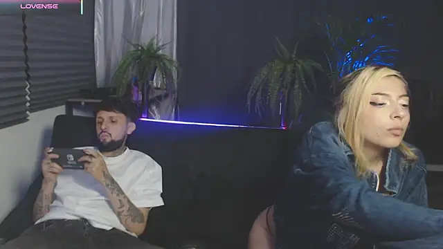 MiaBunnie online show from 01.10.26