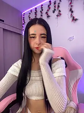 Lia  1 online show from 11.18.25