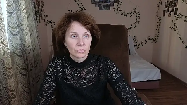 Snapshot of Lia_Tito chatting on 09.10.25 Lia Tito online show from 09.10.25