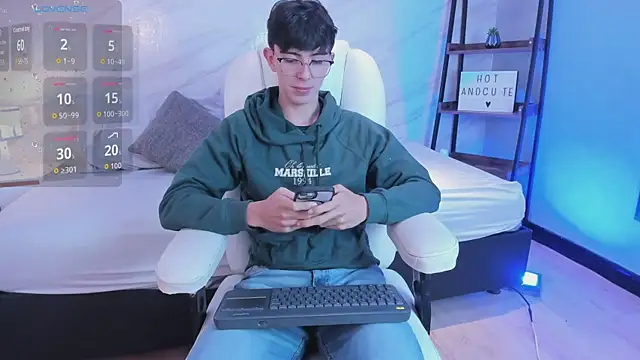 mathias saenz online show from 11.22.25