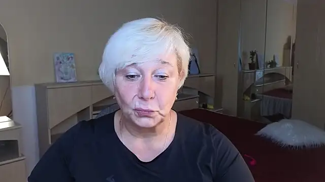 Snapshot of Milana_Milky chatting on 09.15.25 Milana Milky online show from 09.15.25