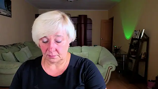 Snapshot of Milana_Milky chatting on 09.23.25 Milana Milky online show from 09.23.25