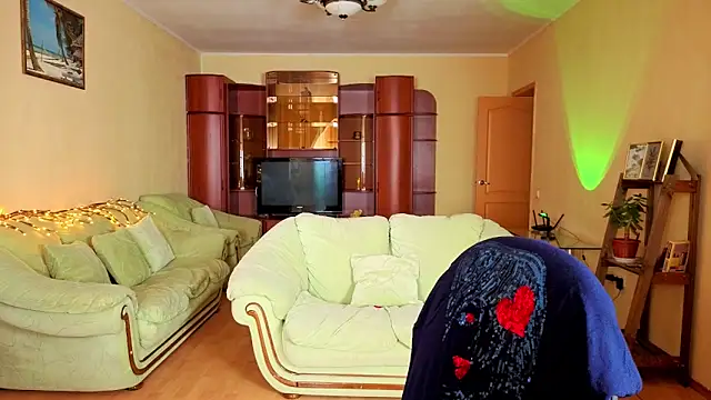 Snapshot of Milana_Milky chatting on 09.28.25 Milana Milky online show from 09.28.25