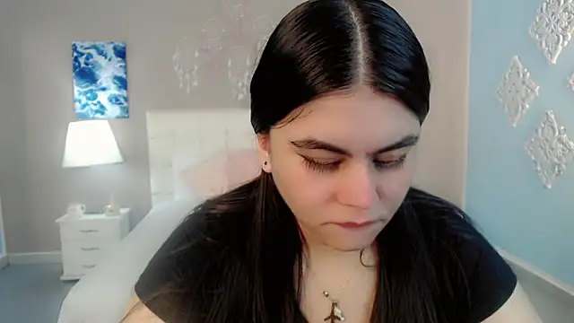 maddissonivanova online show from 11.18.25