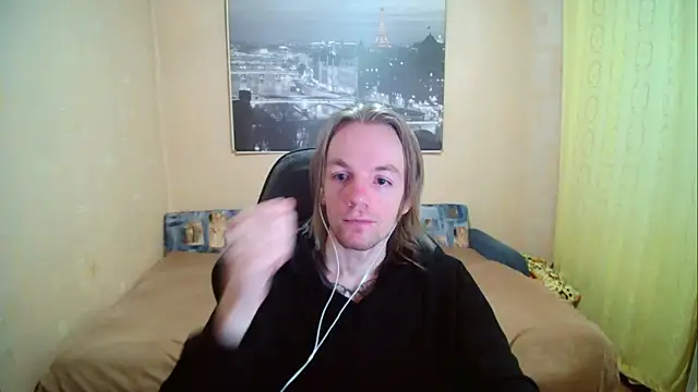 Snapshot of AdamDickens chatting on 09.19.25 AdamDickens online show from 09.19.25