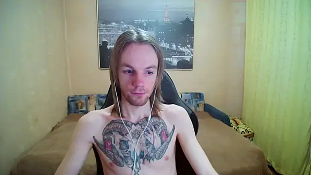 Snapshot of AdamDickens chatting on 10.18.25 AdamDickens online show from 10.18.25