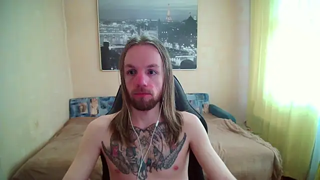 Snapshot of AdamDickens chatting on 06.03.26 AdamDickens online show from 06.03.26