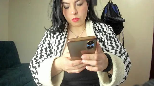 angela suaza online show from 10.12.25