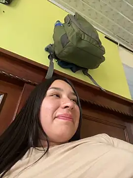 BELLAALEJA online show from 10.03.25