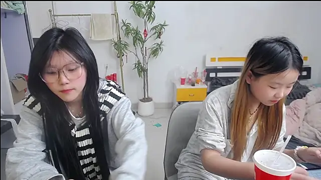 Babygirls523 online show from 10.27.25