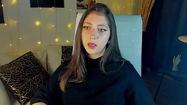 Snapshot of Mary_Miiller chatting on 09.17.25 Mary Miiller online show from 09.17.25