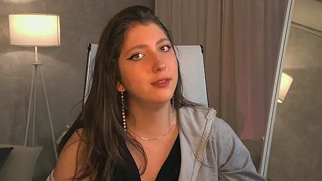 Snapshot of Mary_Miiller chatting on 09.21.25 Mary Miiller online show from 09.21.25