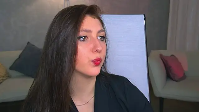 Snapshot of Mary_Miiller chatting on 10.17.25 Mary Miiller online show from 10.17.25