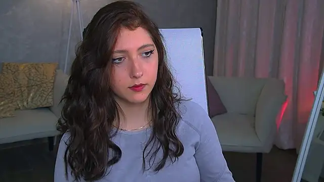 Snapshot of Mary_Miiller chatting on 10.21.25 Mary Miiller online show from 10.21.25