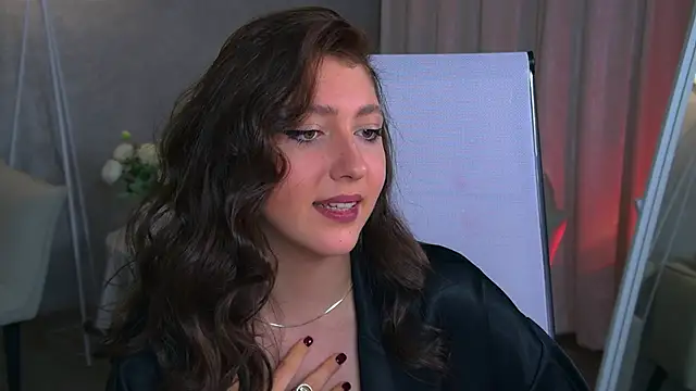 Snapshot of Mary_Miiller chatting on 10.23.25 Mary Miiller online show from 10.23.25