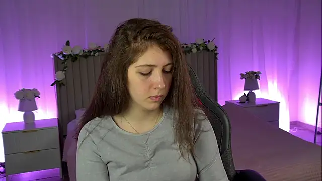 Snapshot of Mary_Miiller chatting on 10.26.25 Mary Miiller online show from 10.26.25