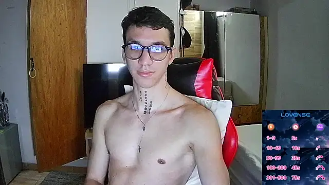 Snapshot of angelicious_ chatting on 03.24.26 angelicious online show from 03.24.26