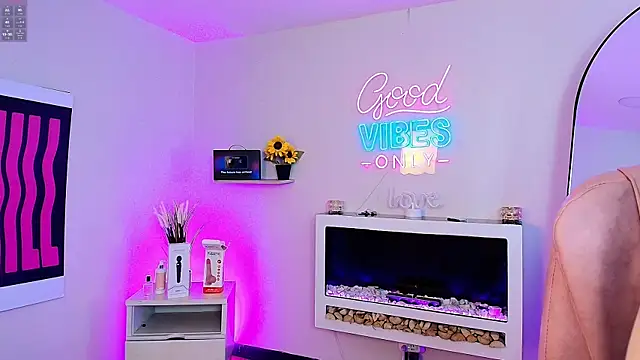 Alice Vixen online show from 05.22.26