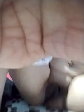 Snapshot of OliviaMorris1 chatting on 10.12.25 OliviaMorris1 online show from 10.12.25