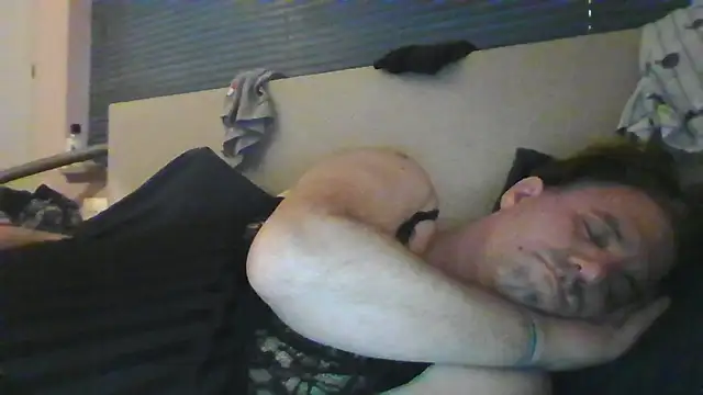 Snapshot of JasperGeil chatting on 10.08.25 JasperGeil online show from 10.08.25