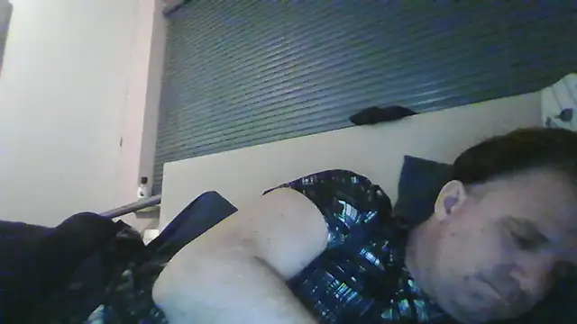 Snapshot of JasperGeil chatting on 10.08.25 JasperGeil online show from 10.08.25