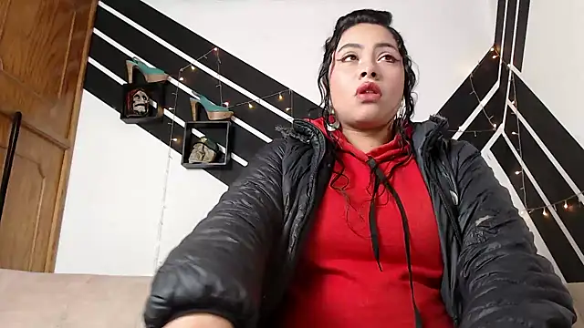 Snapshot of lola_warner chatting on 09.25.25 lola warner online show from 09.25.25